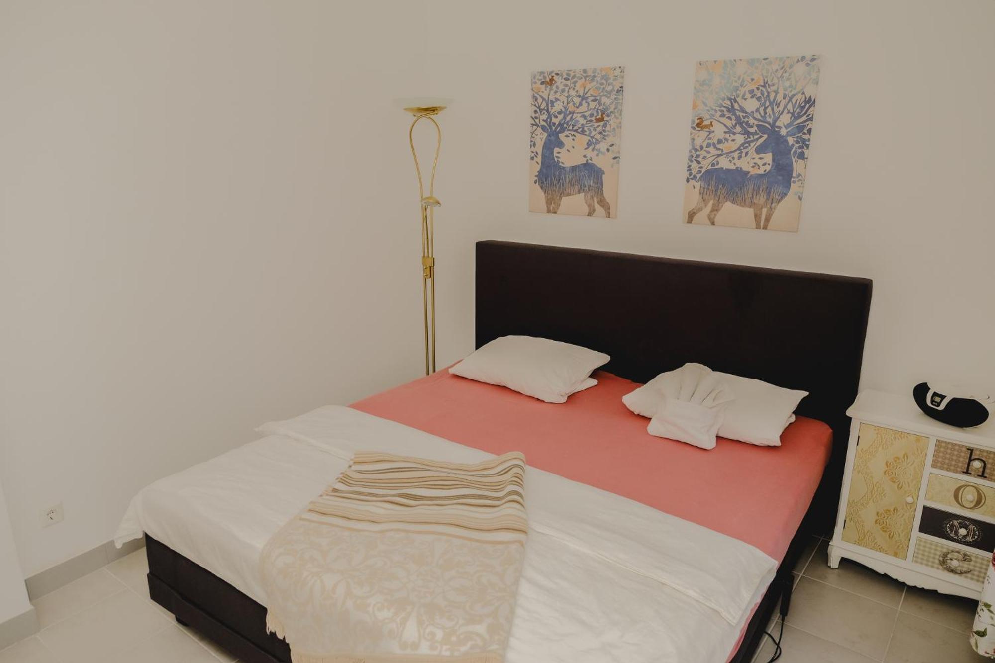 Terrace Apartment Near Volksoper And City Centre เวียนนา ภายนอก รูปภาพ